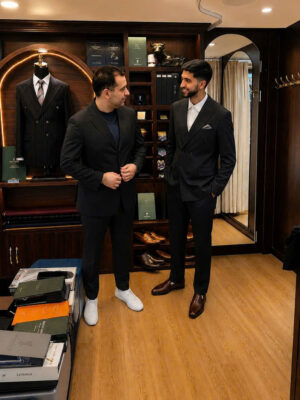Double-Breasted Black Suit – Modern Prestige with Timeless Tailoring