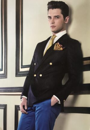 Double-Breasted Black Blazer – Executive Sophistication with Bold Elegance